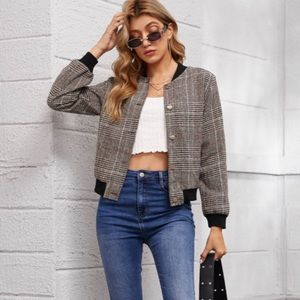 🎉HOST PICK🎉🤩Price Reduced!!!🤩 Shinestar Size Small Plaid Bomber Jacket